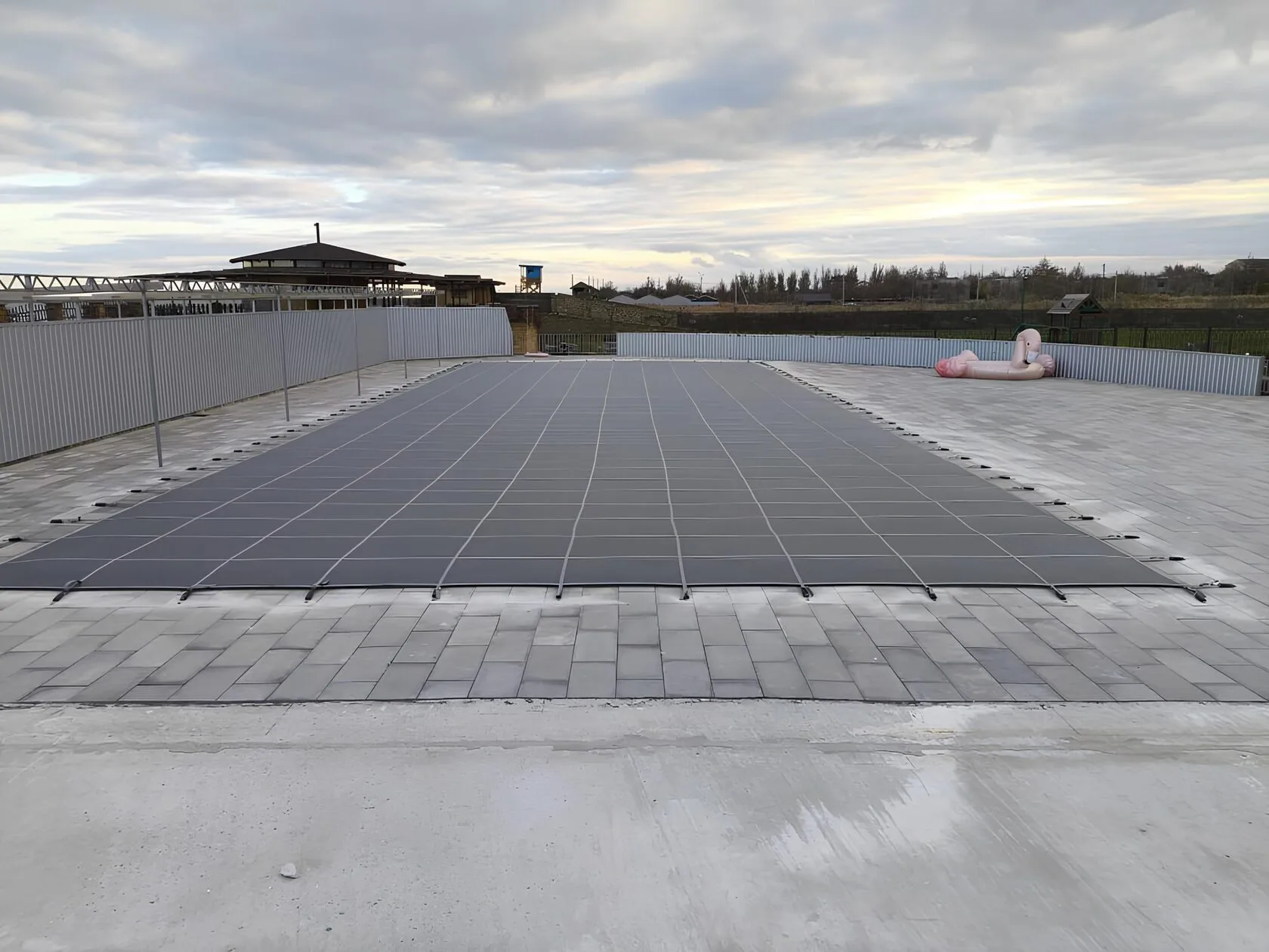 Защитное покрывало для бассейна в Октябрьском