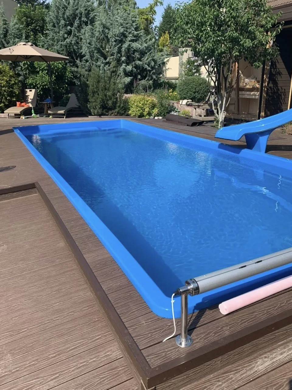 Laguna 9 установлен на участке в Октябрьском